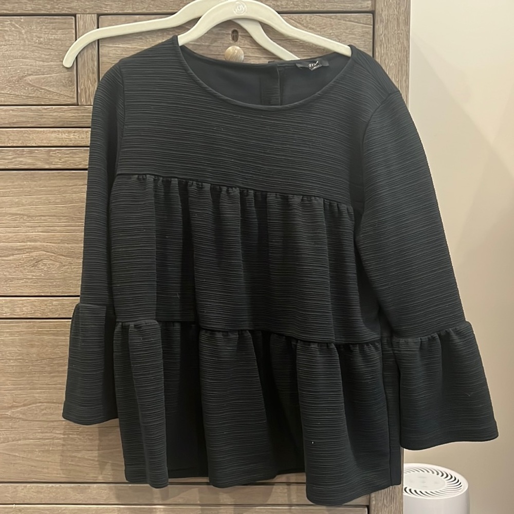Jcrew size M tiered long sleeve blouse